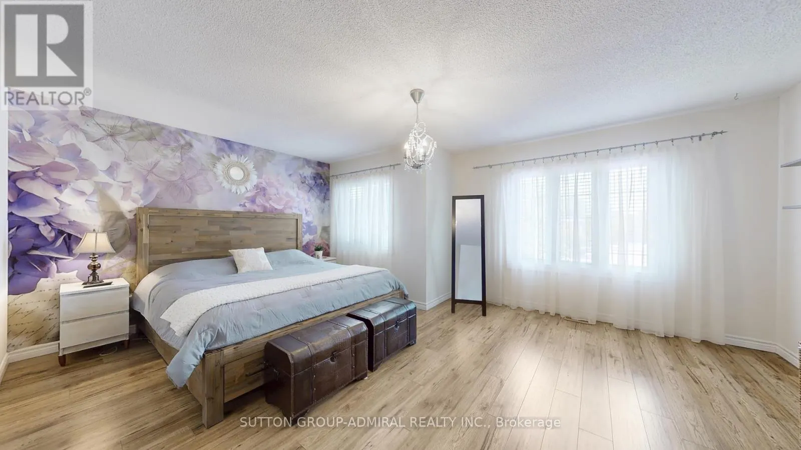 7 ROCKVIEW GARDENS