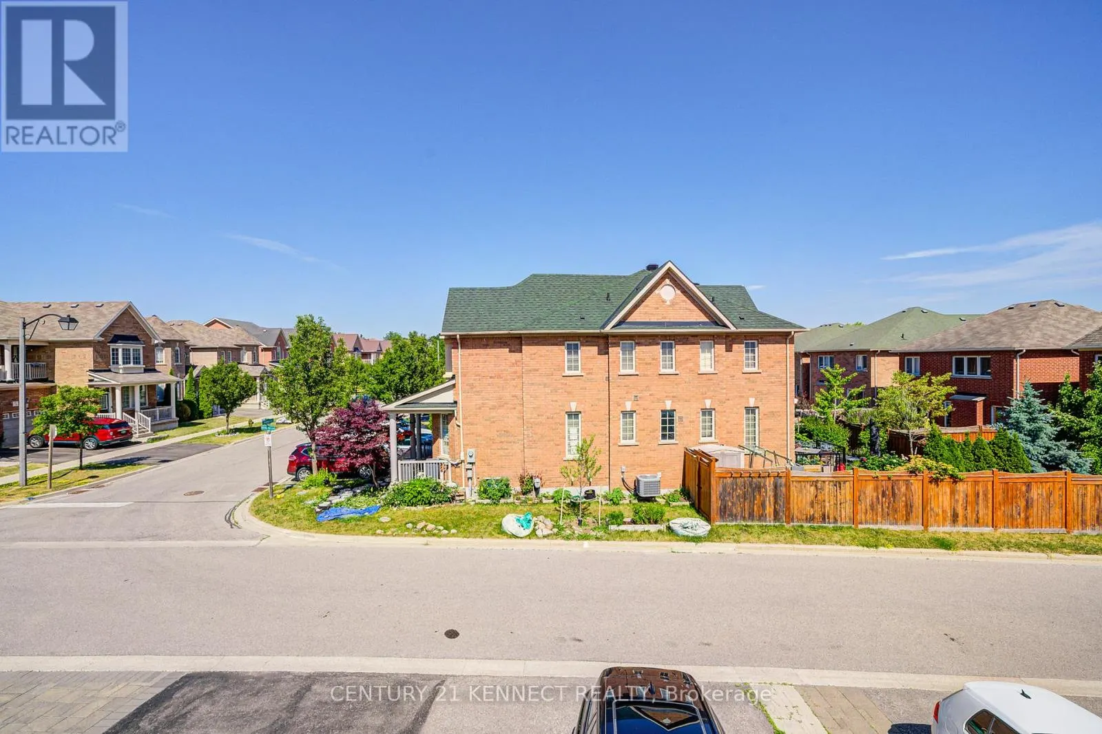 10711 WOODBINE AVENUE