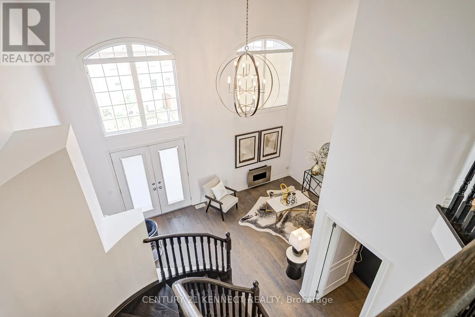 10711 WOODBINE AVENUE