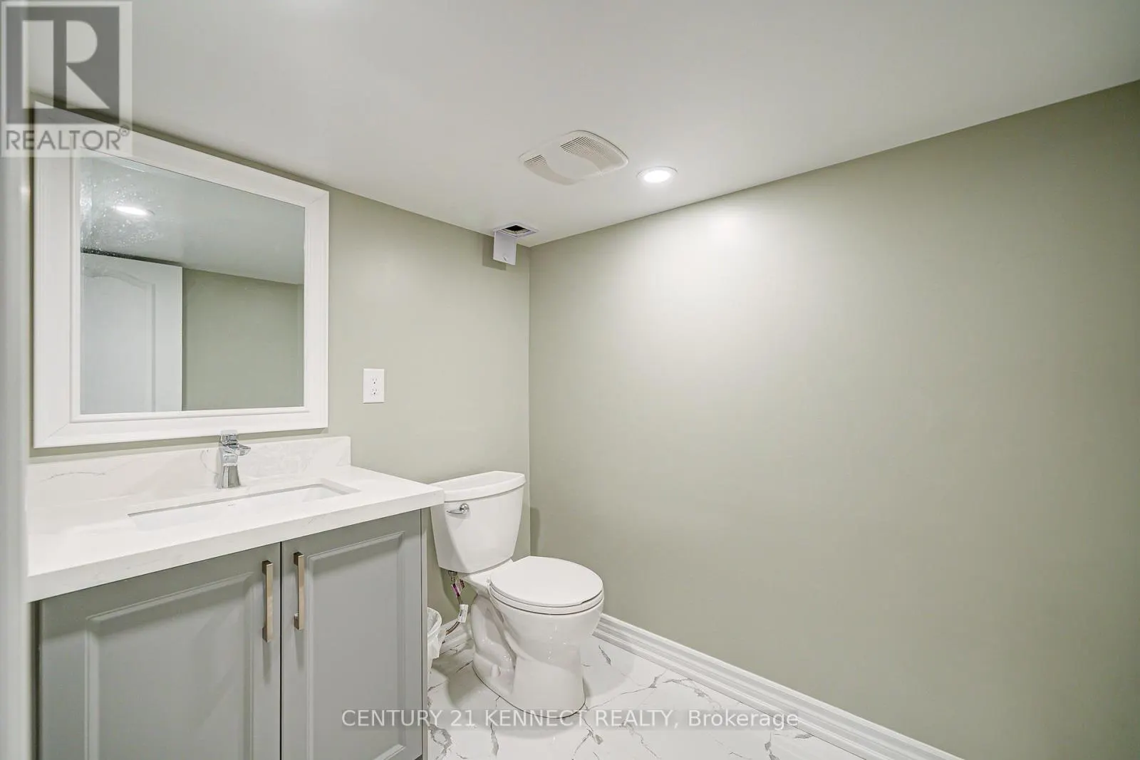 10711 WOODBINE AVENUE