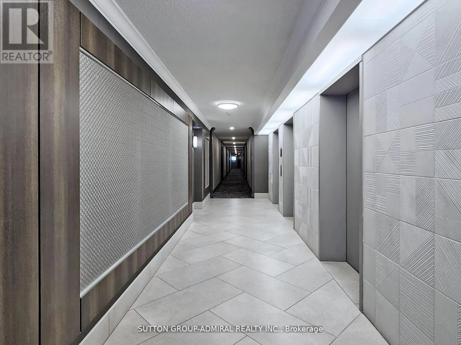 401 - 11 TOWNSGATE DRIVE