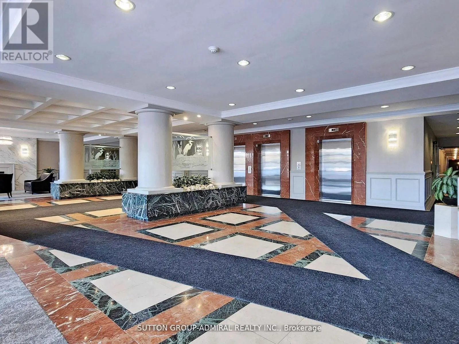 401 - 11 TOWNSGATE DRIVE