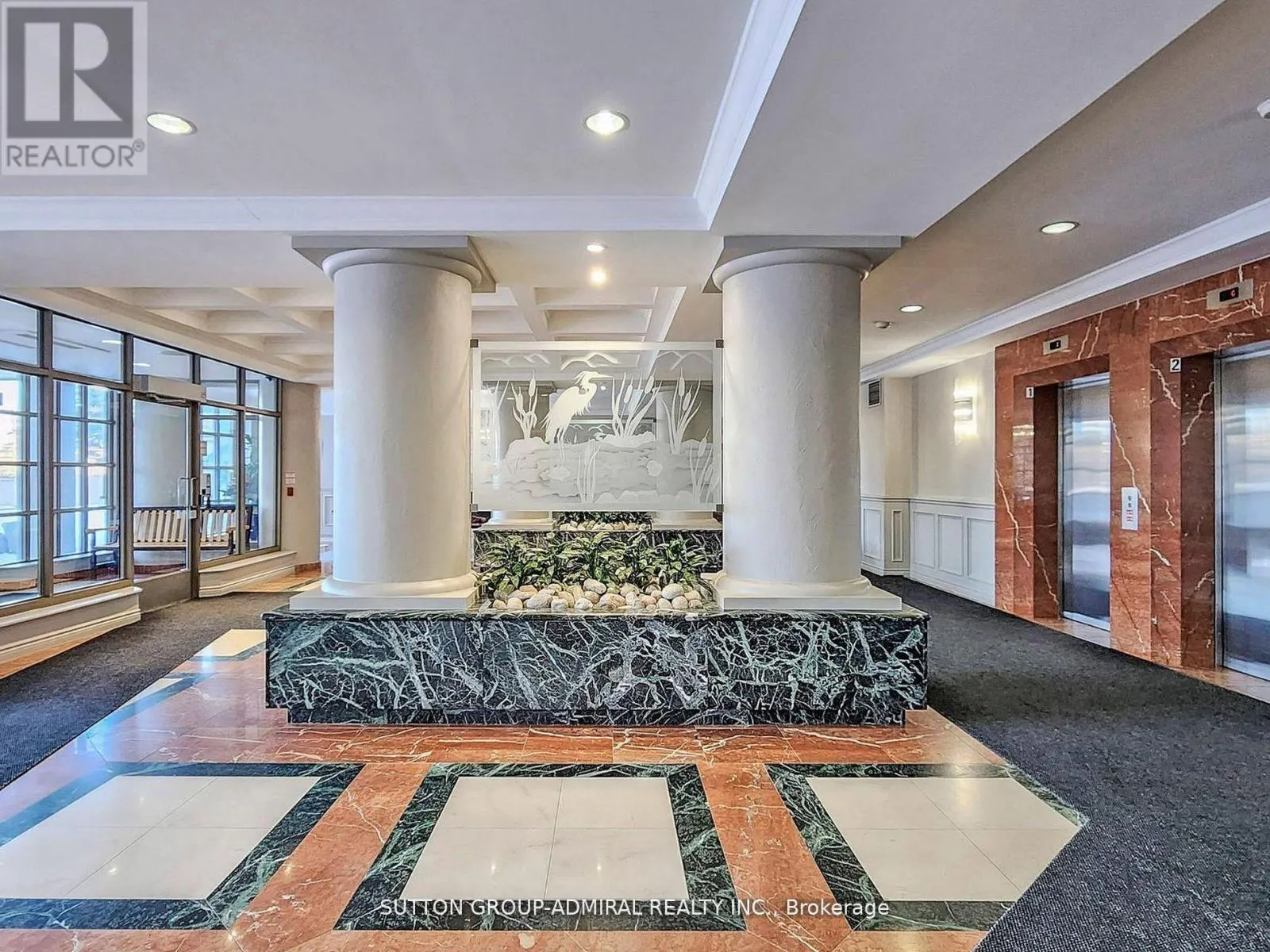 401 - 11 TOWNSGATE DRIVE