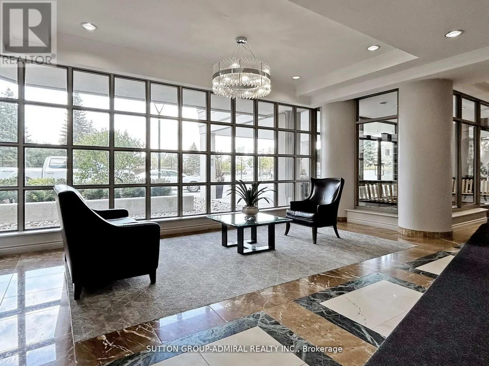 401 - 11 TOWNSGATE DRIVE