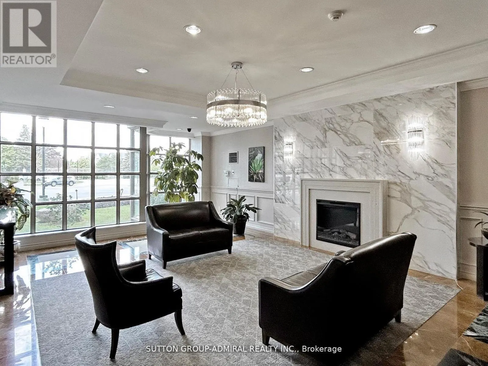 401 - 11 TOWNSGATE DRIVE