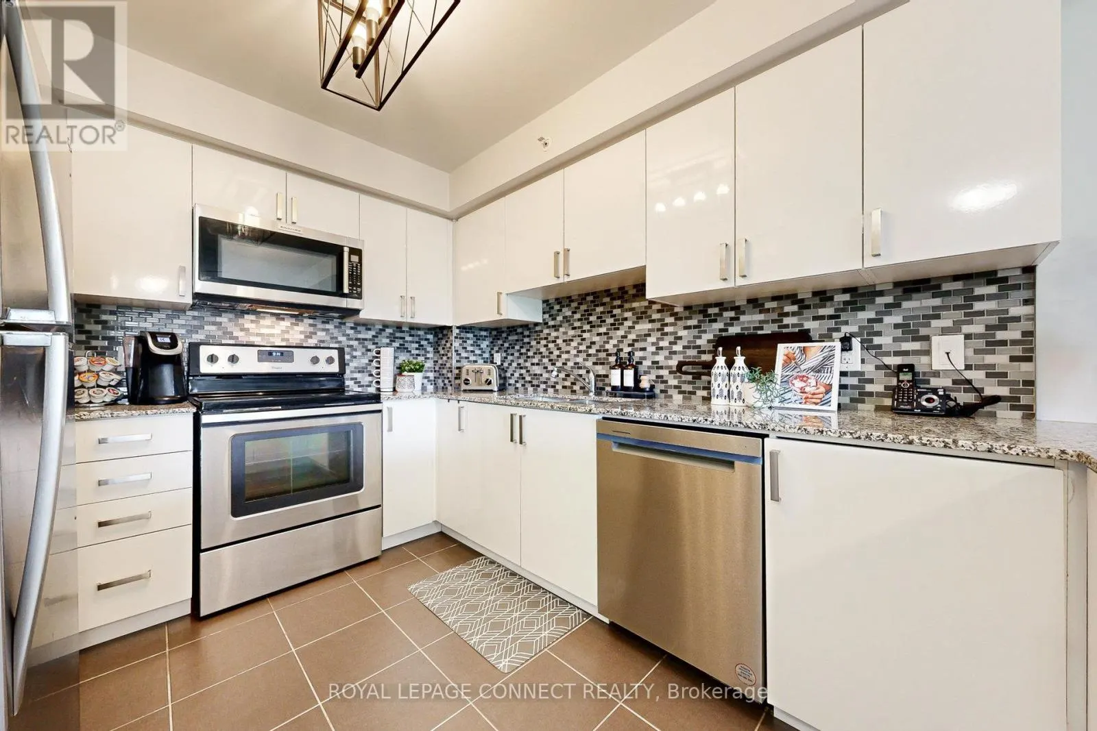 321 - 481 RUPERT AVENUE