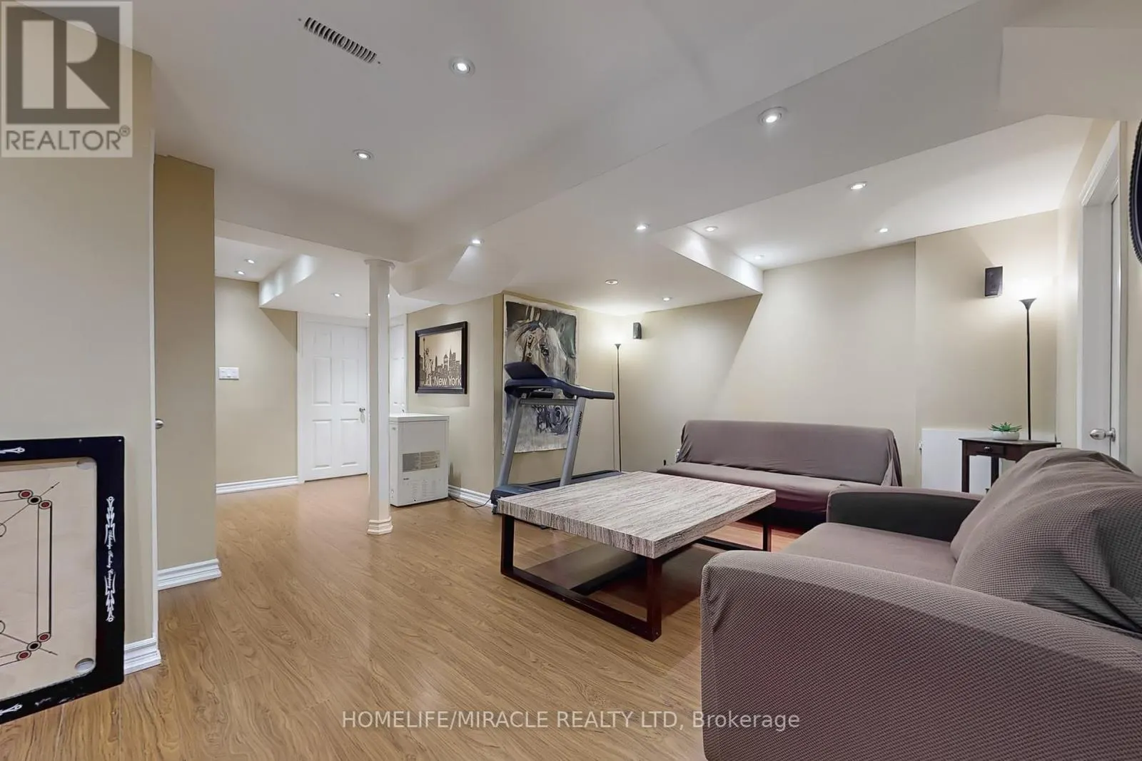 39 EVARIDGE DRIVE