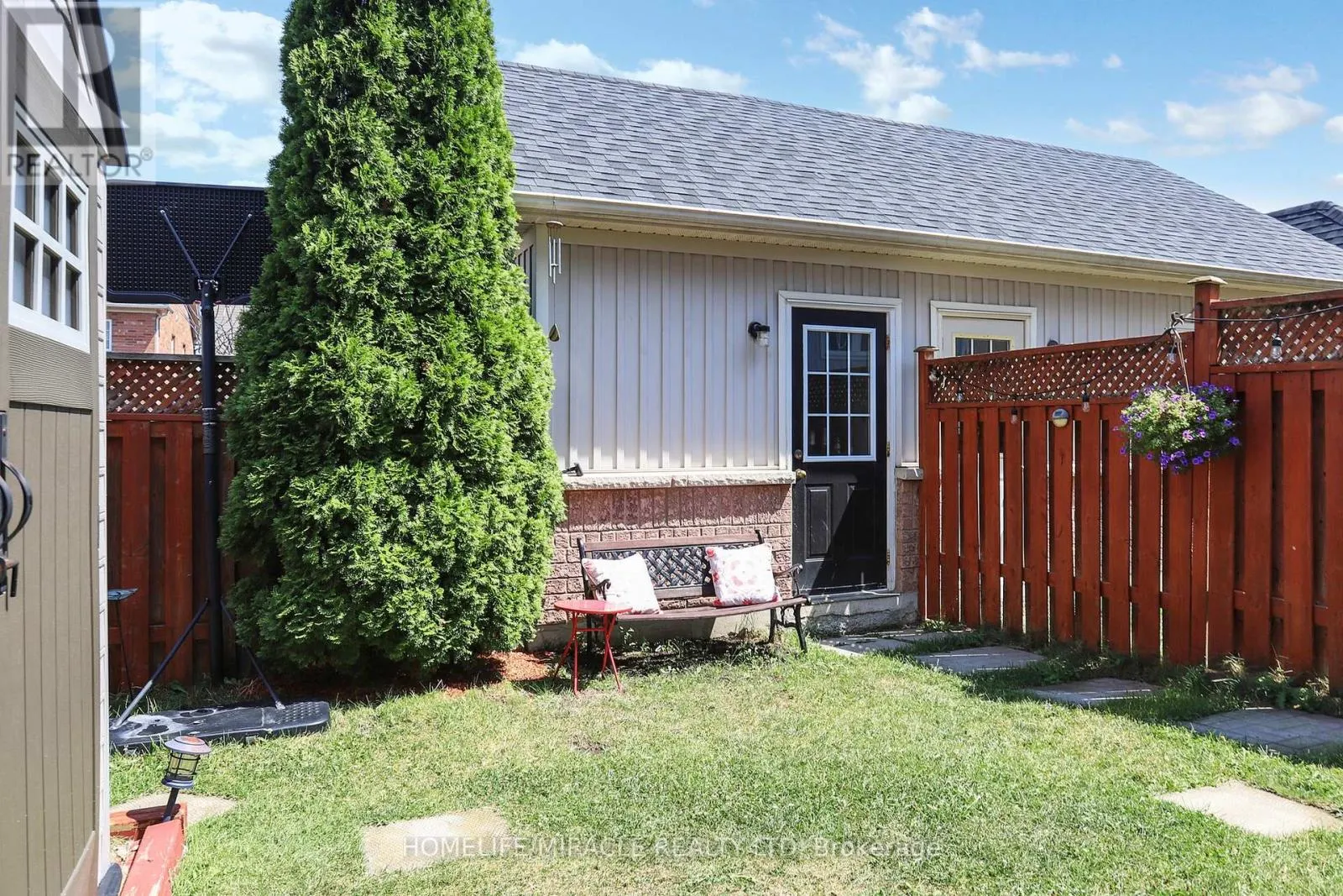 39 EVARIDGE DRIVE