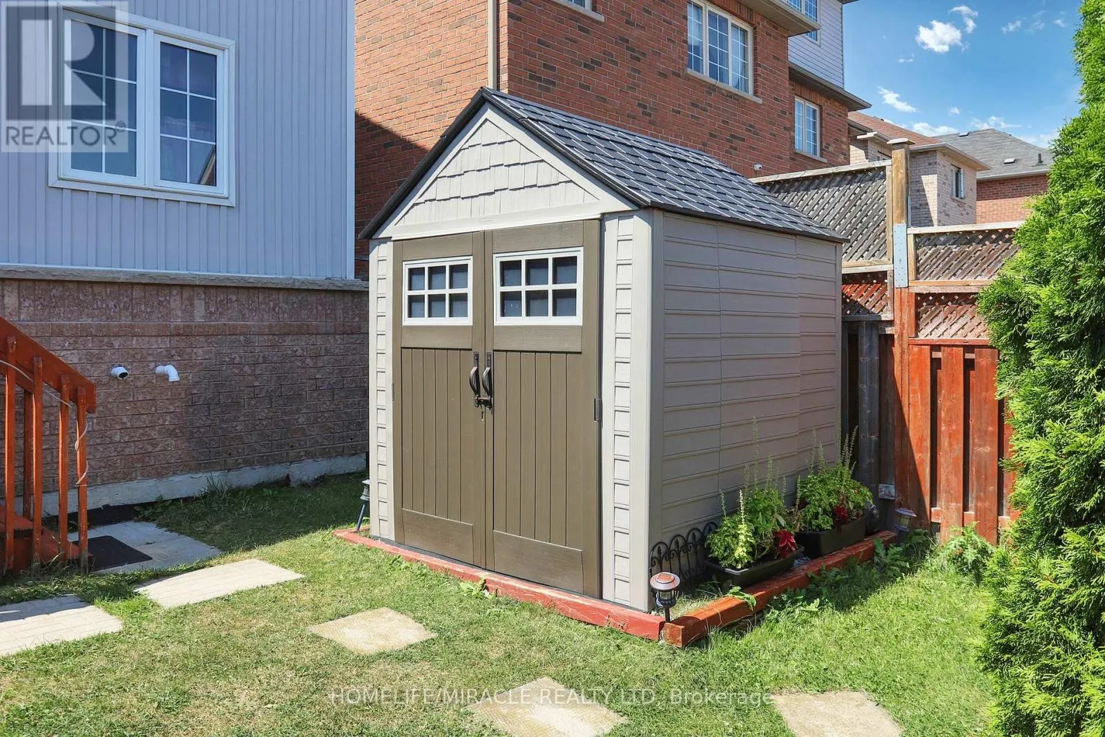 39 EVARIDGE DRIVE