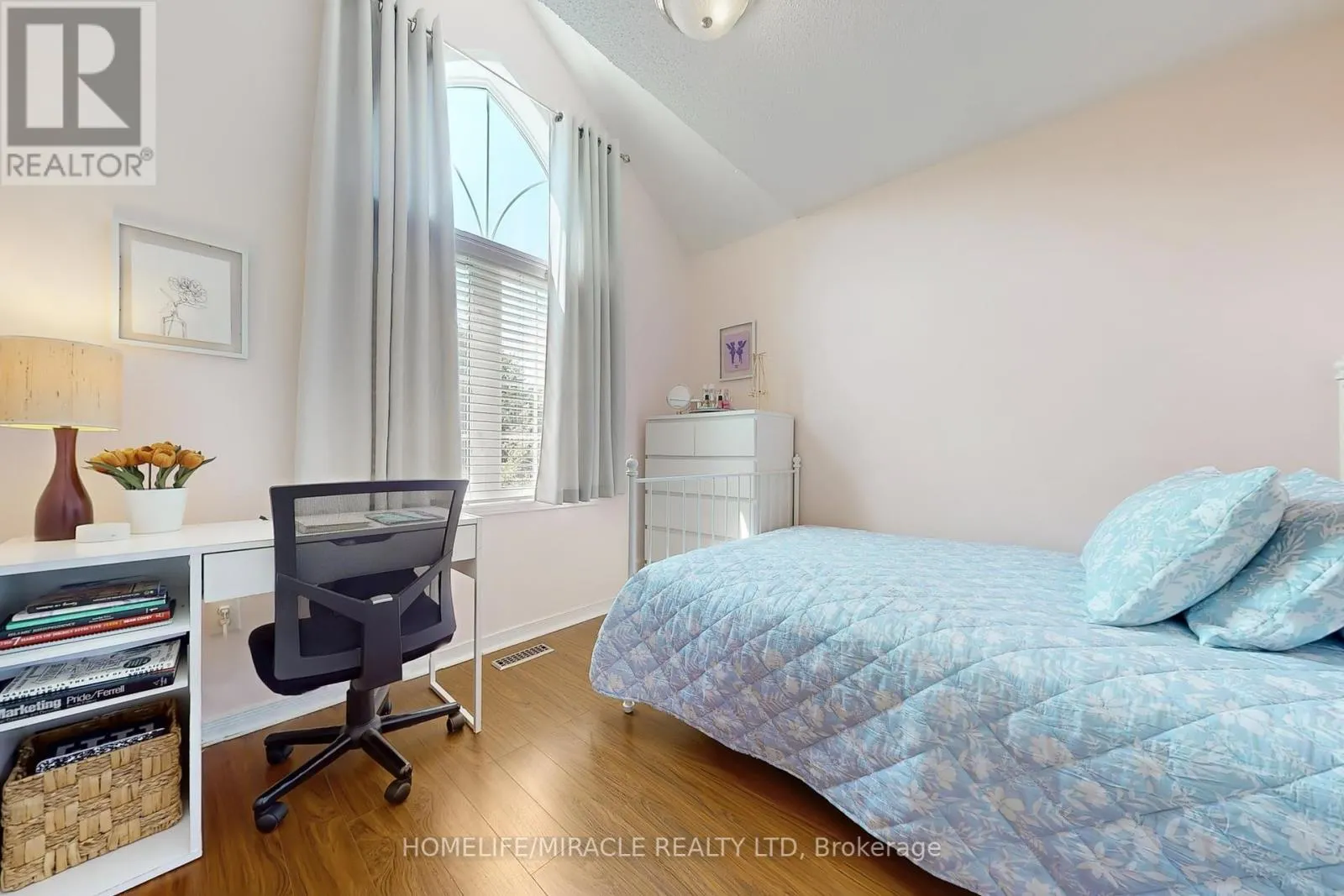 39 EVARIDGE DRIVE