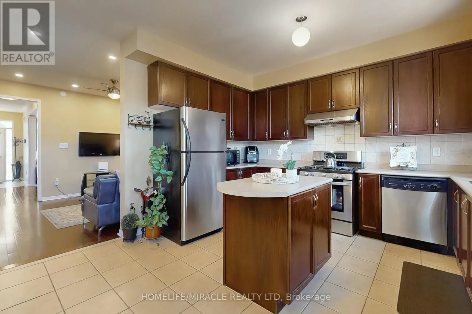 39 EVARIDGE DRIVE
