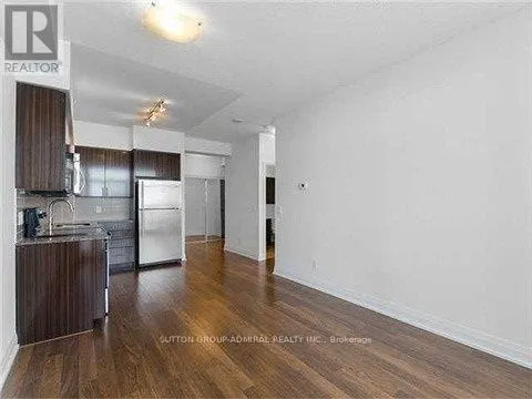 706 - 75 NORTH PARK ROAD