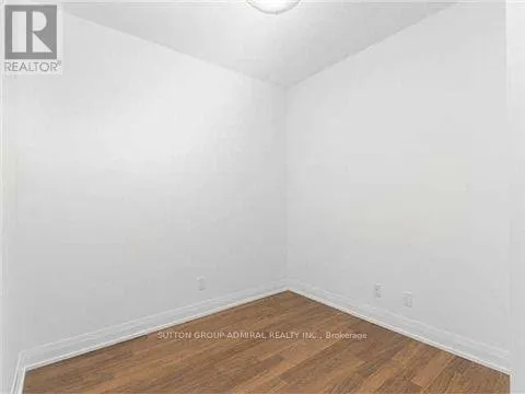 706 - 75 NORTH PARK ROAD