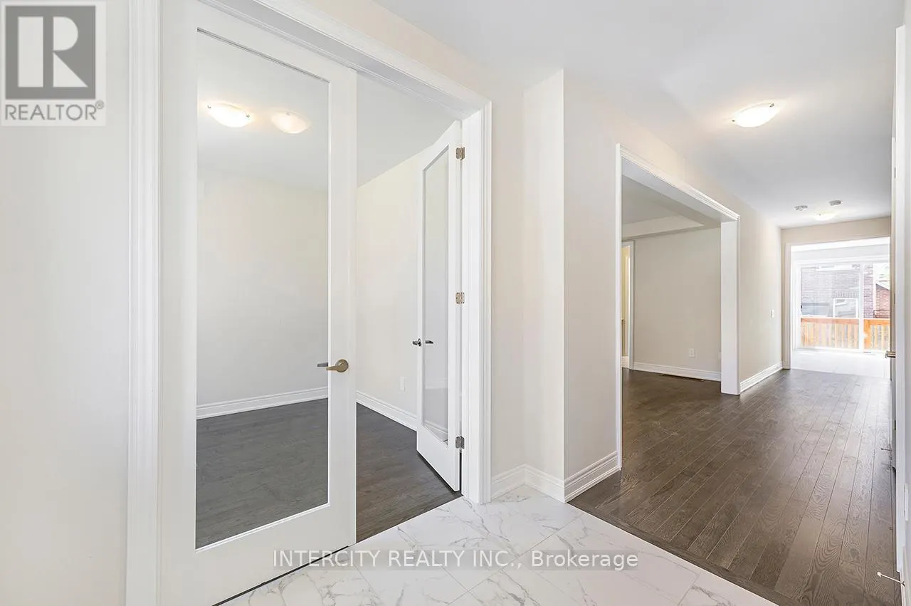 43 BOSTOCK DRIVE