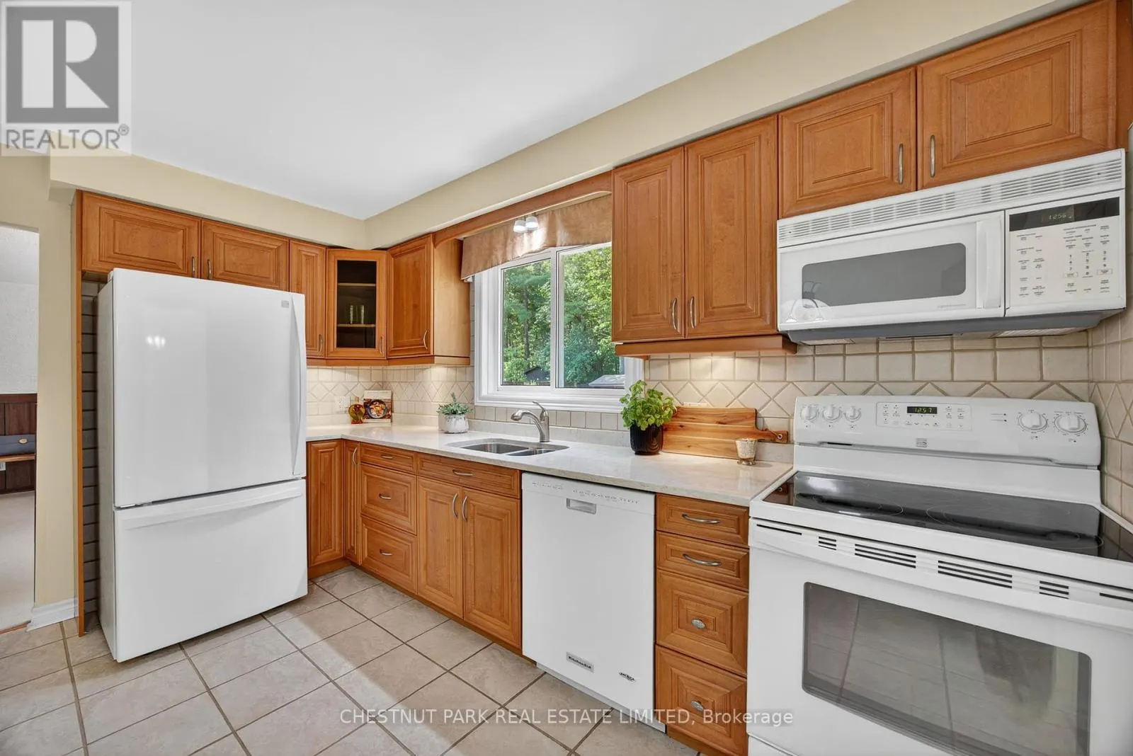 3782 WHITECAP DRIVE