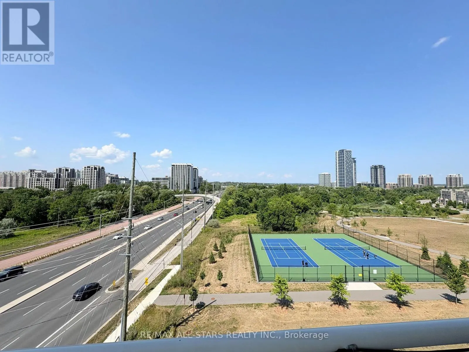 622 - 10 ROUGE VALLEY DRIVE W