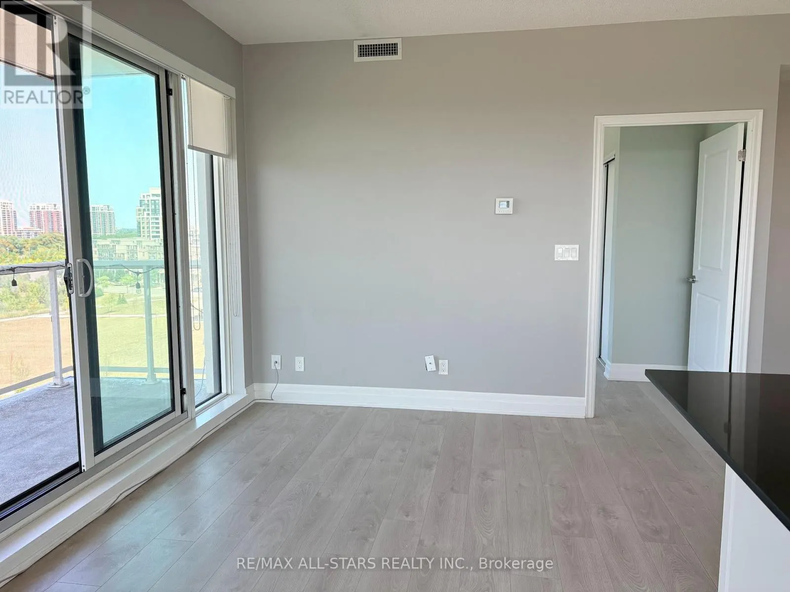 622 - 10 ROUGE VALLEY DRIVE W