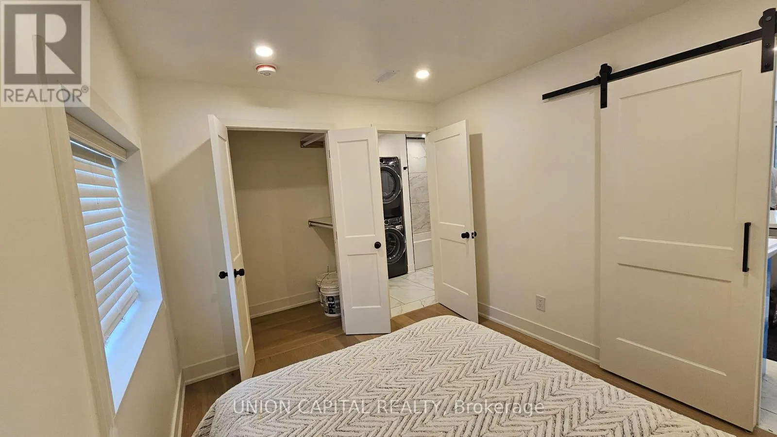 UNIT 1 - 2343 MOUNT ALBERT ROAD