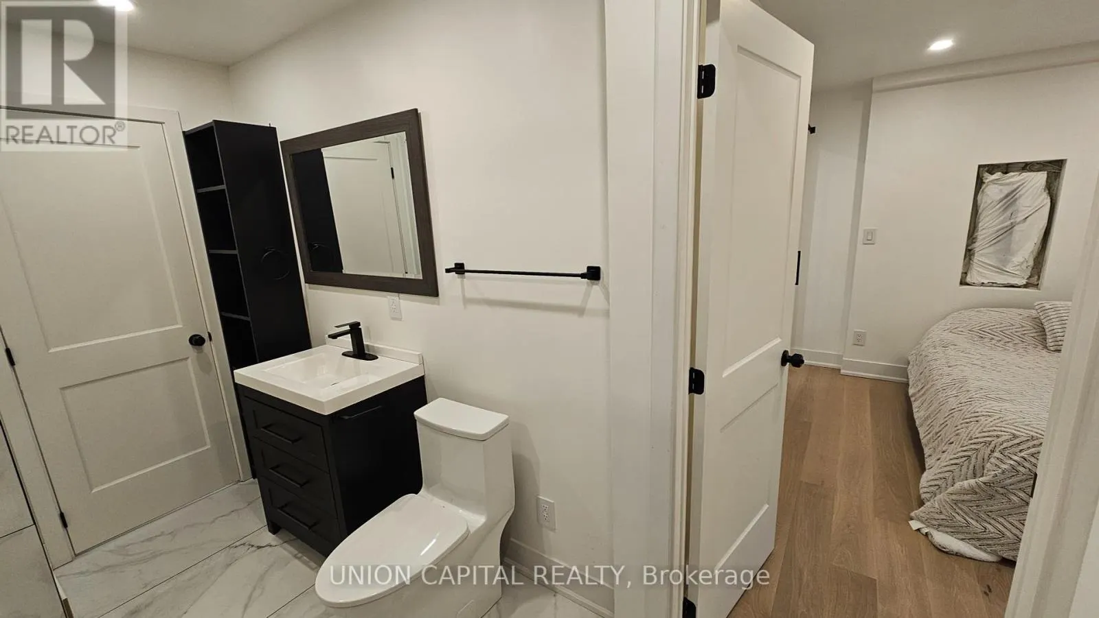 UNIT 1 - 2343 MOUNT ALBERT ROAD