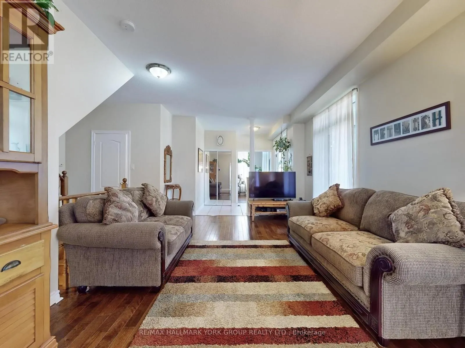 1 LANDER CRESCENT