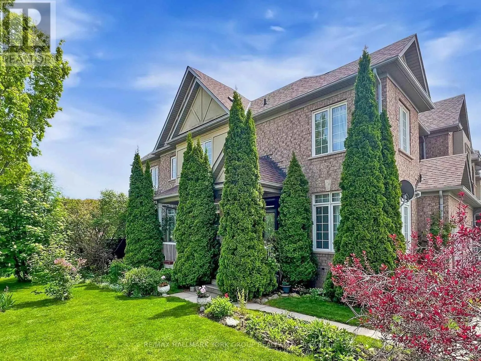 1 LANDER CRESCENT