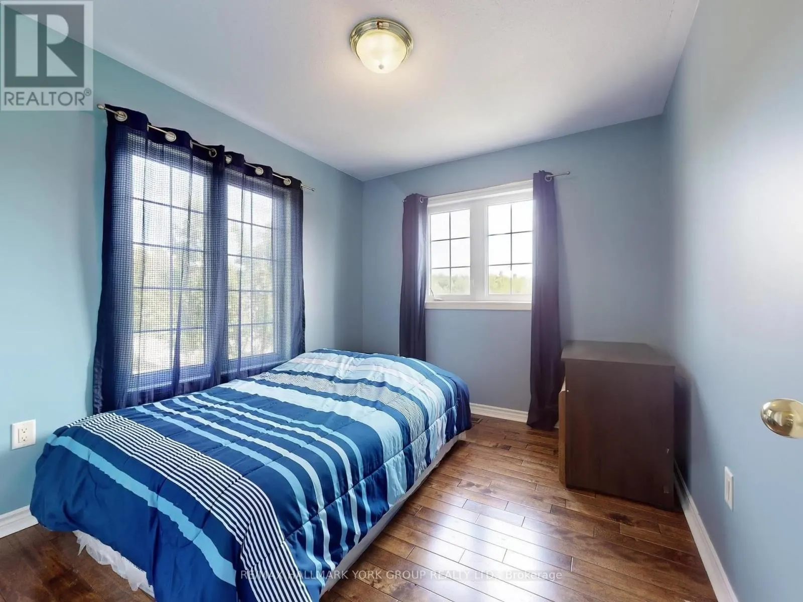 1 LANDER CRESCENT