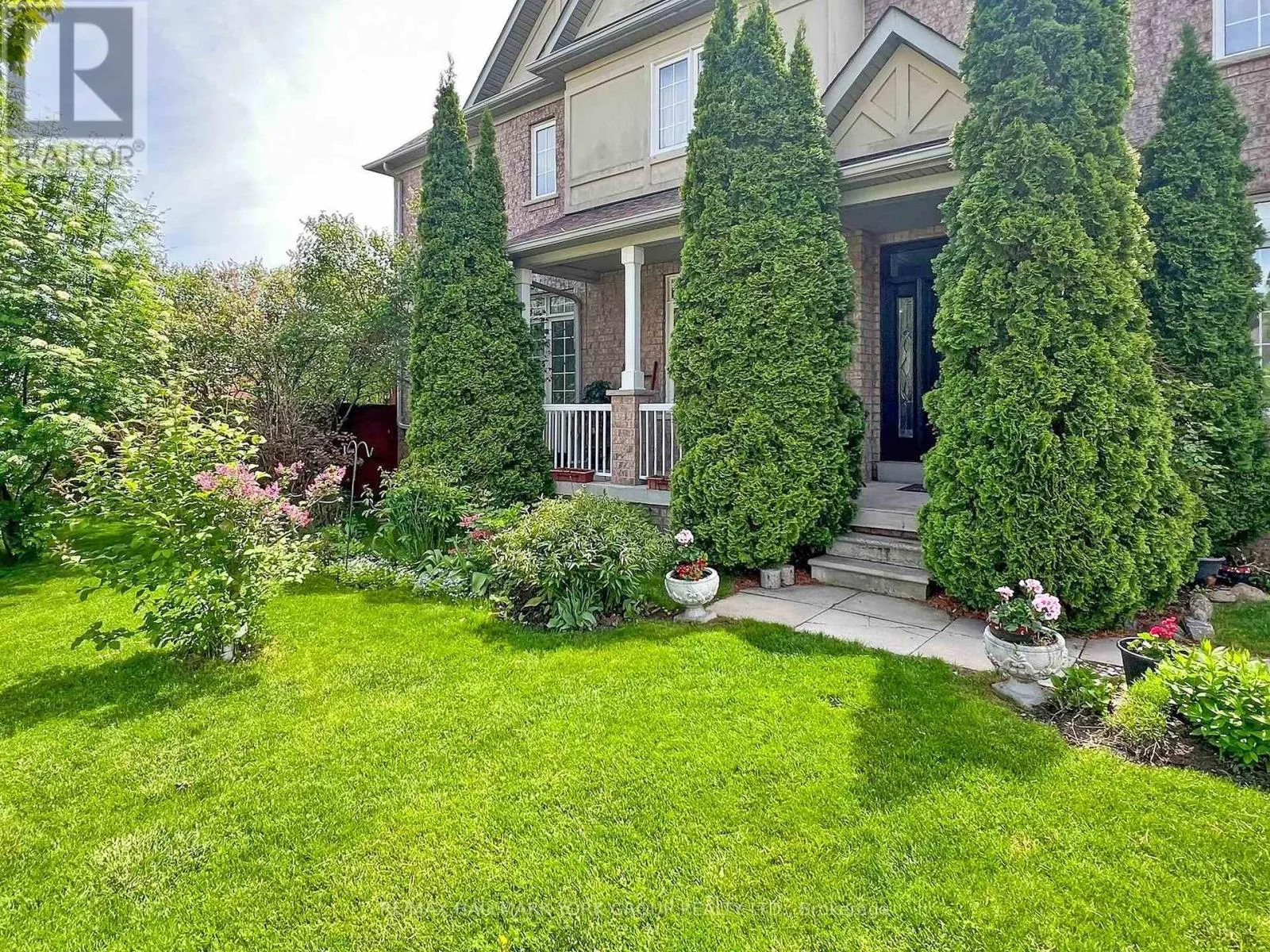 1 LANDER CRESCENT