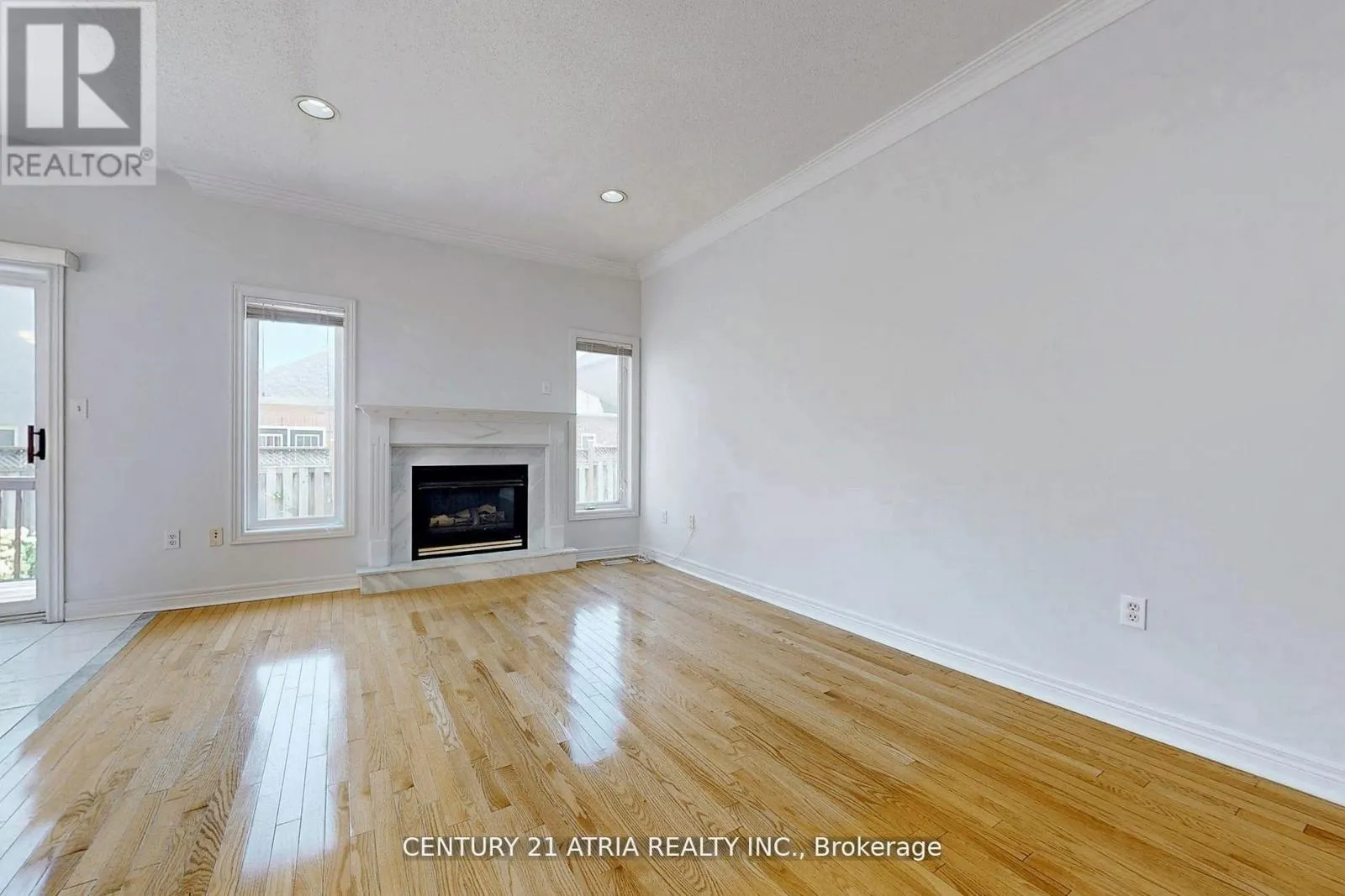 25 PALISADE CRESCENT