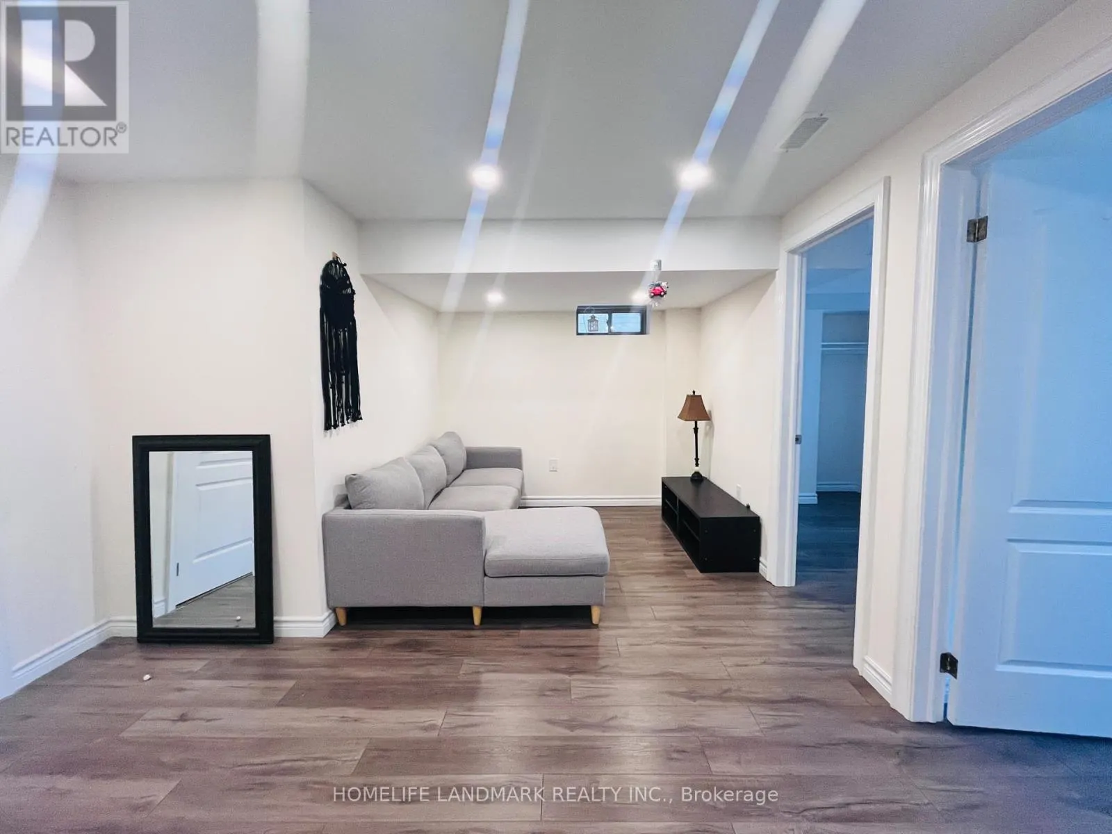 BSMT - 21 PLANTAIN LANE