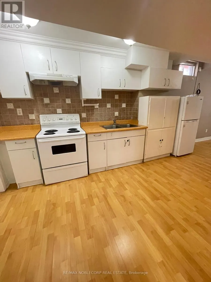 BSMT - 18 KINGLY CREST WAY