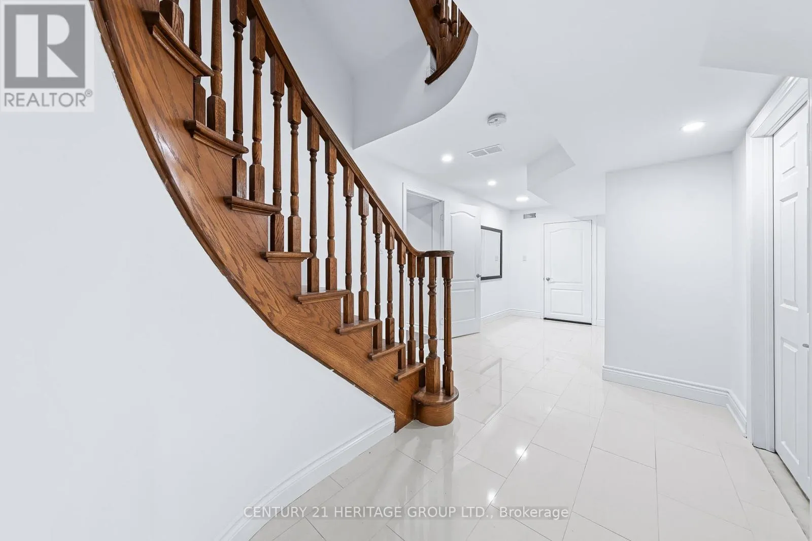 229 WILLIS DRIVE