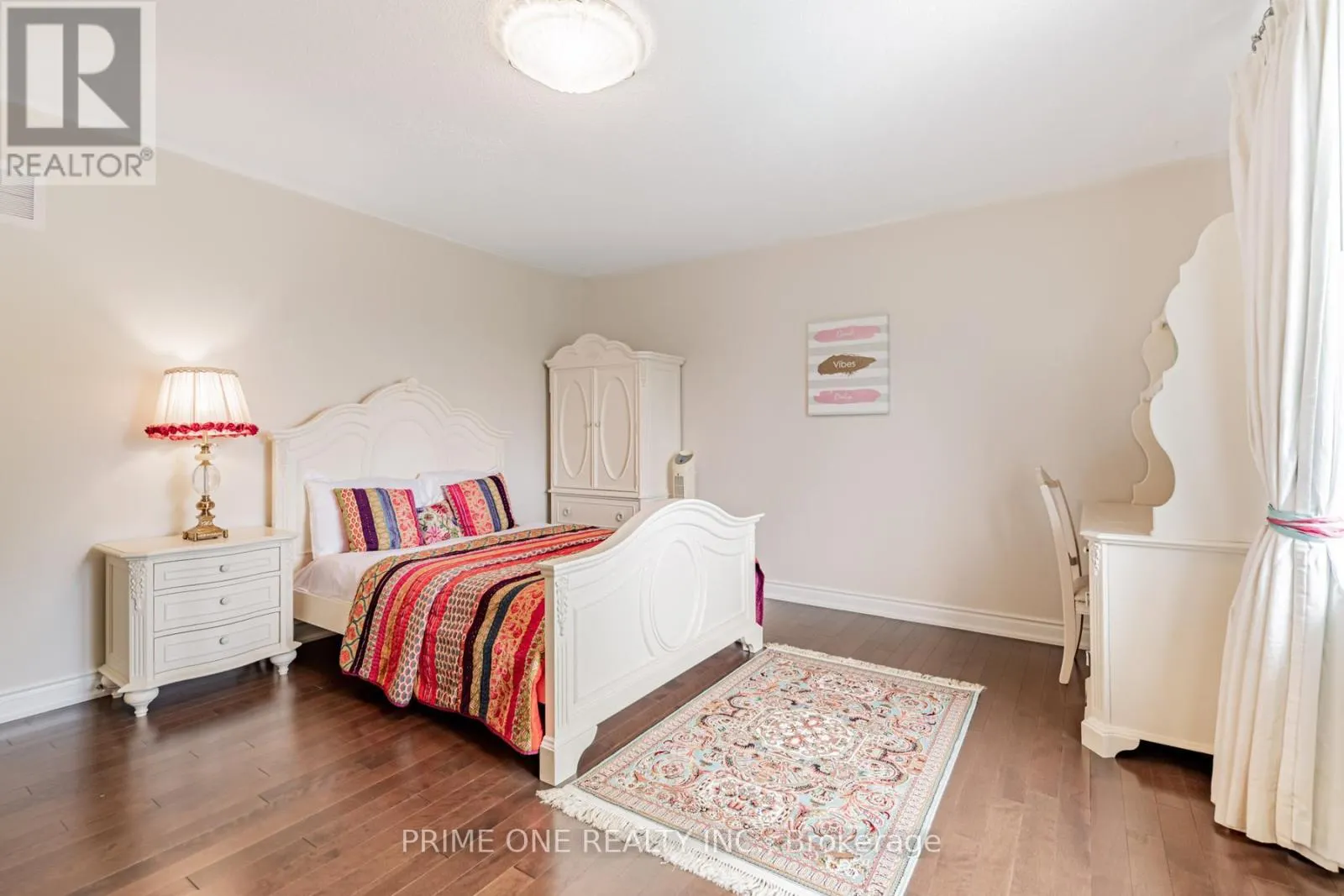 19 RIDGESTONE DRIVE