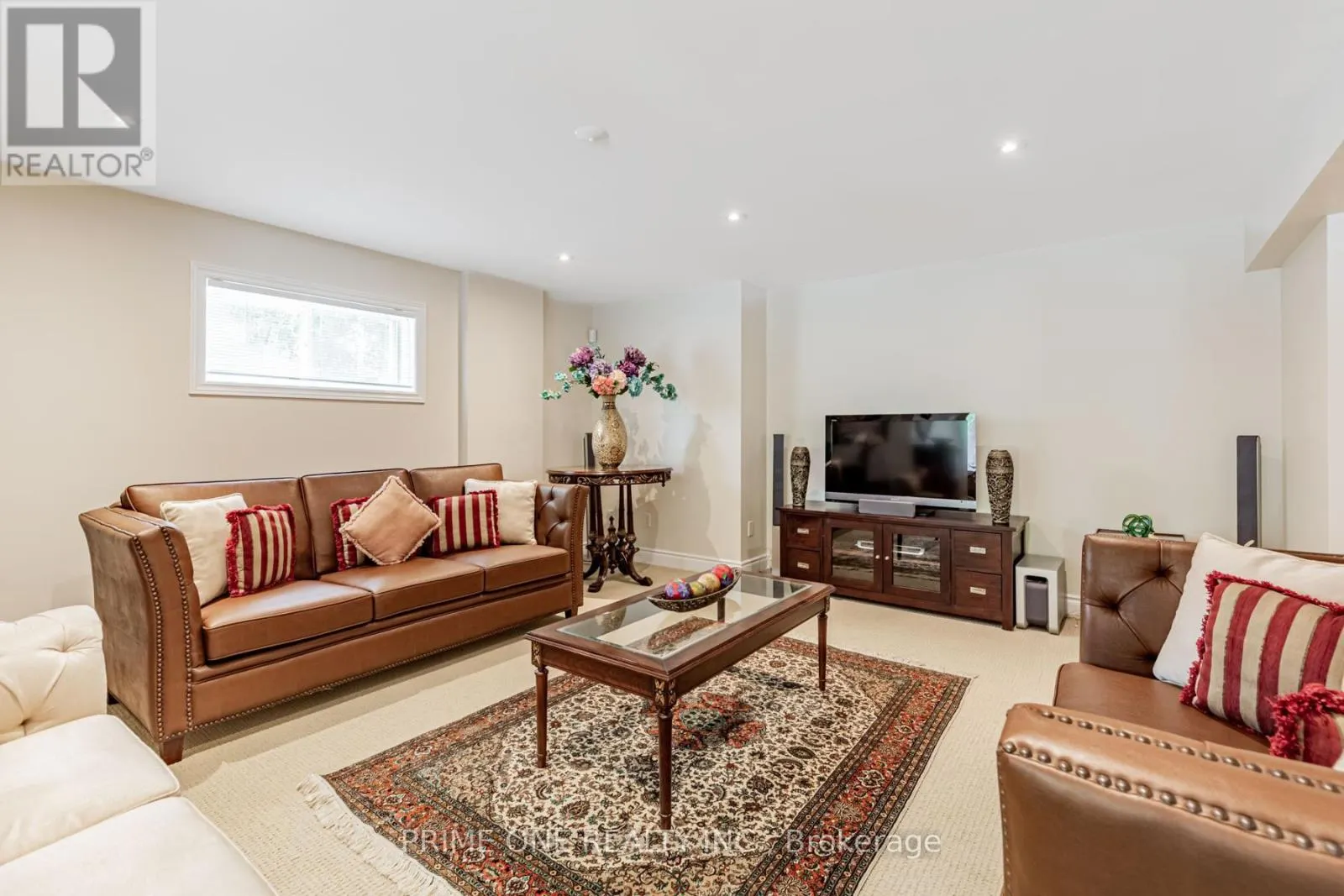 19 RIDGESTONE DRIVE