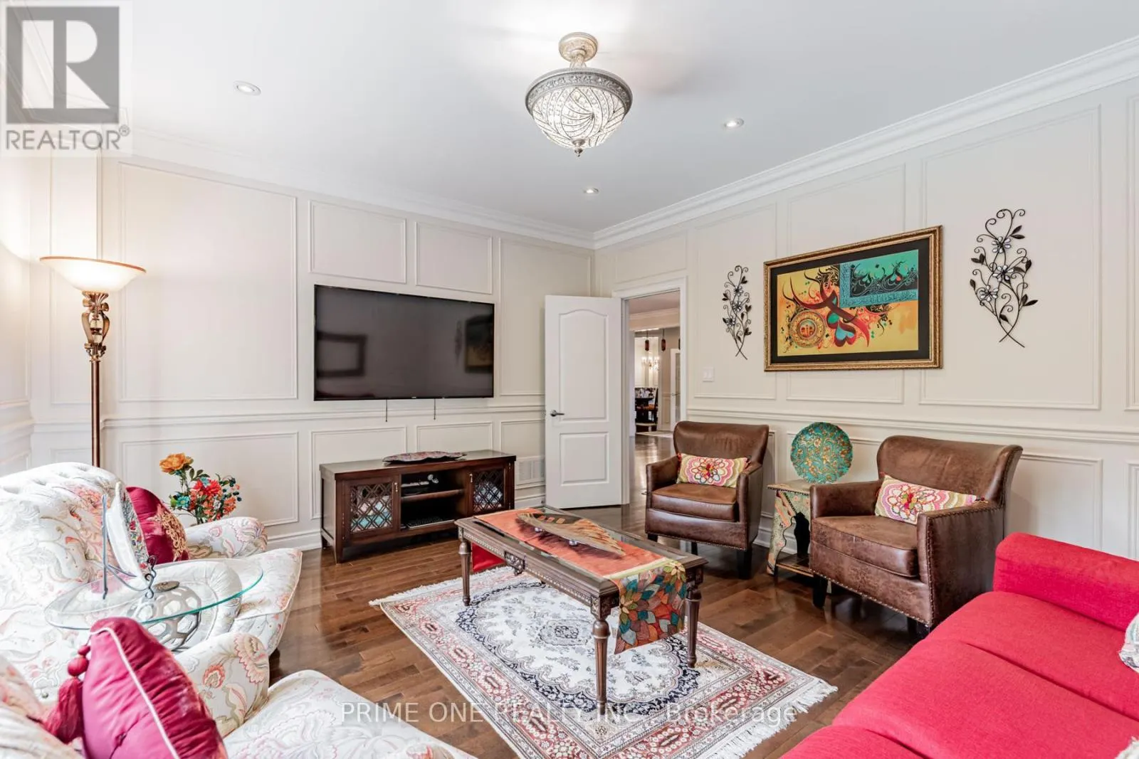 19 RIDGESTONE DRIVE