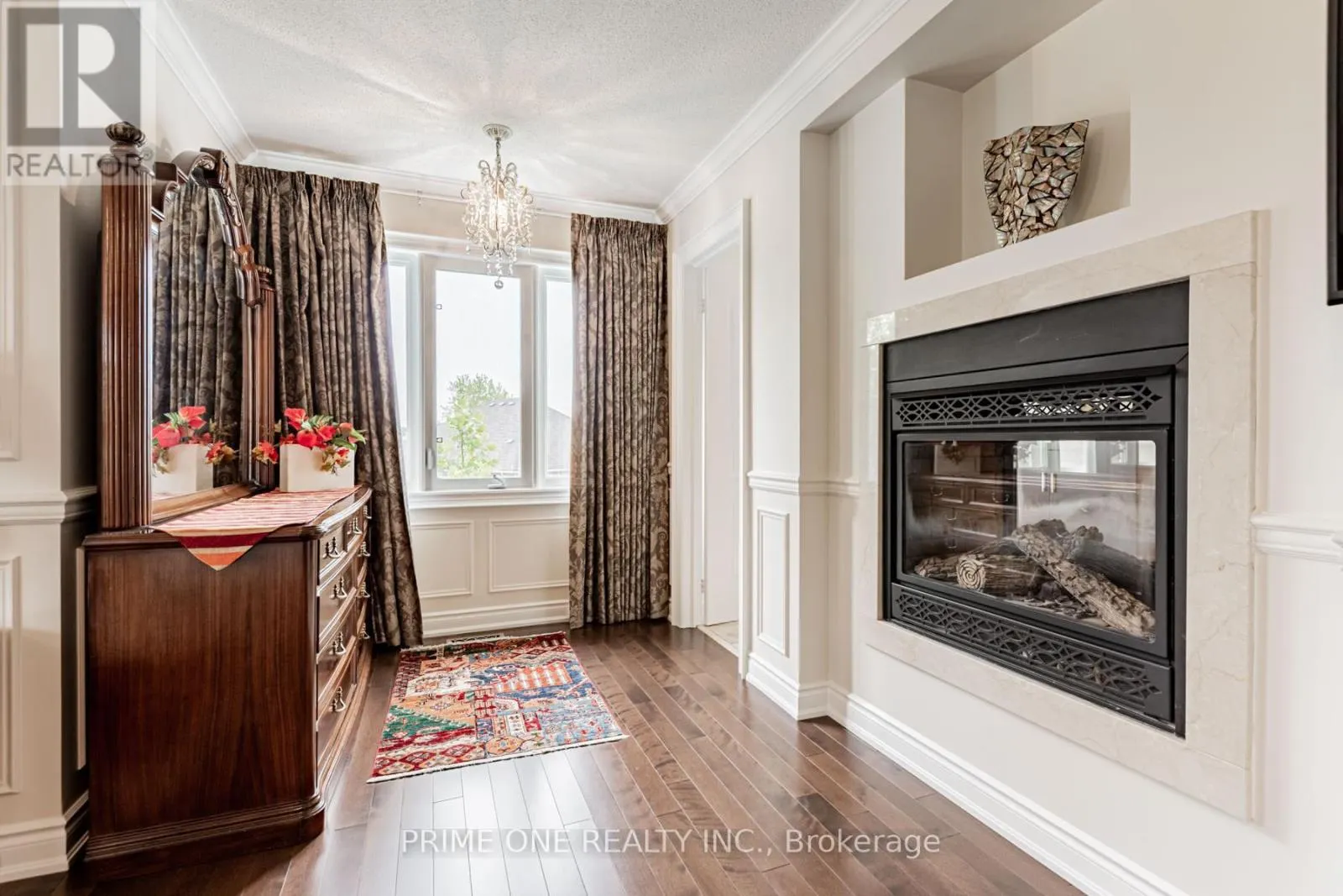 19 RIDGESTONE DRIVE