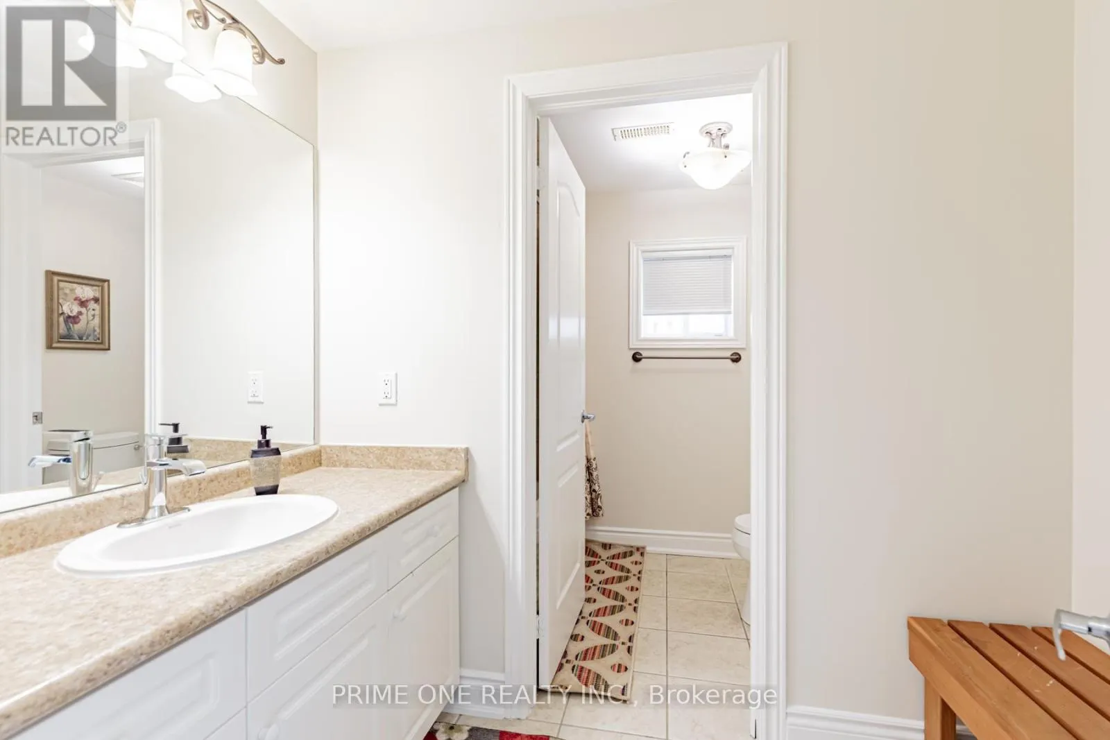 19 RIDGESTONE DRIVE