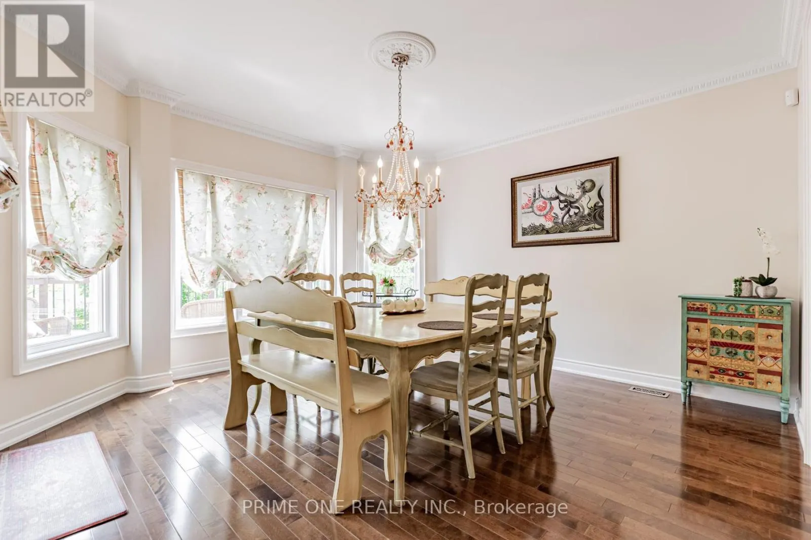 19 RIDGESTONE DRIVE