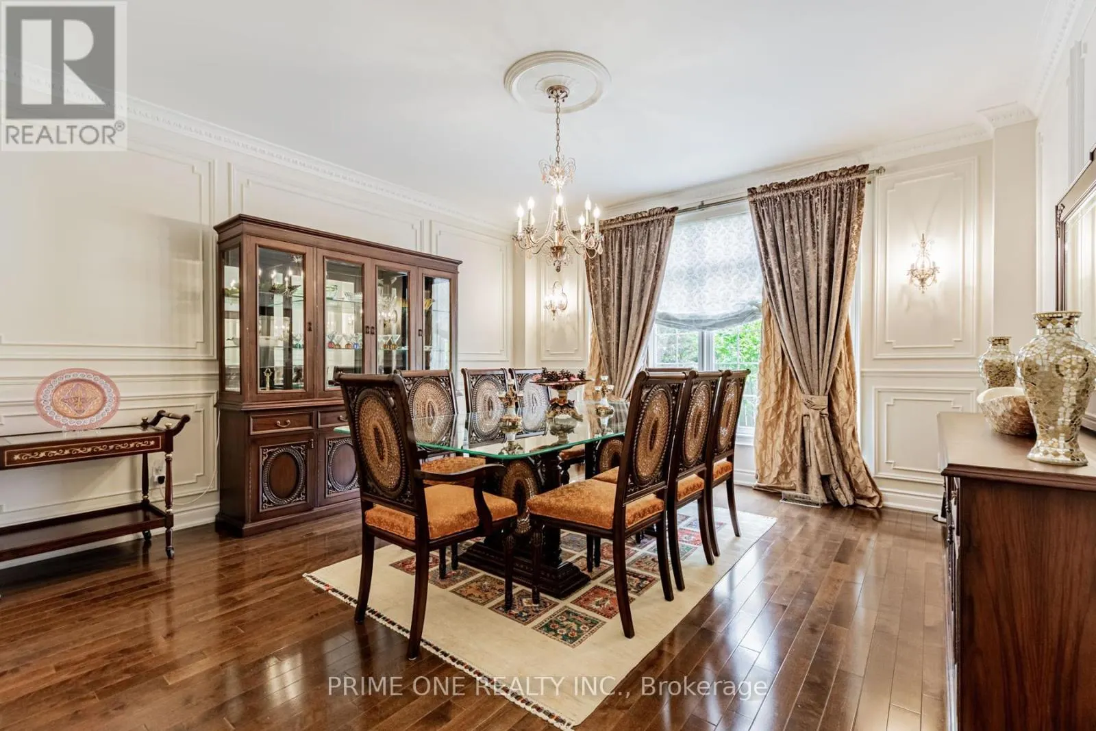 19 RIDGESTONE DRIVE