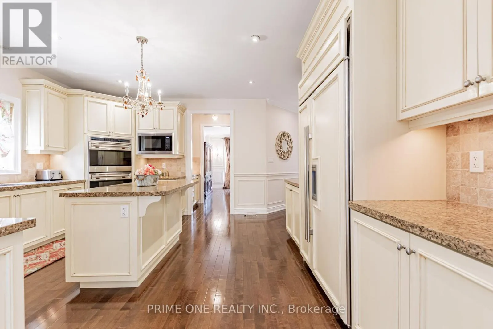 19 RIDGESTONE DRIVE