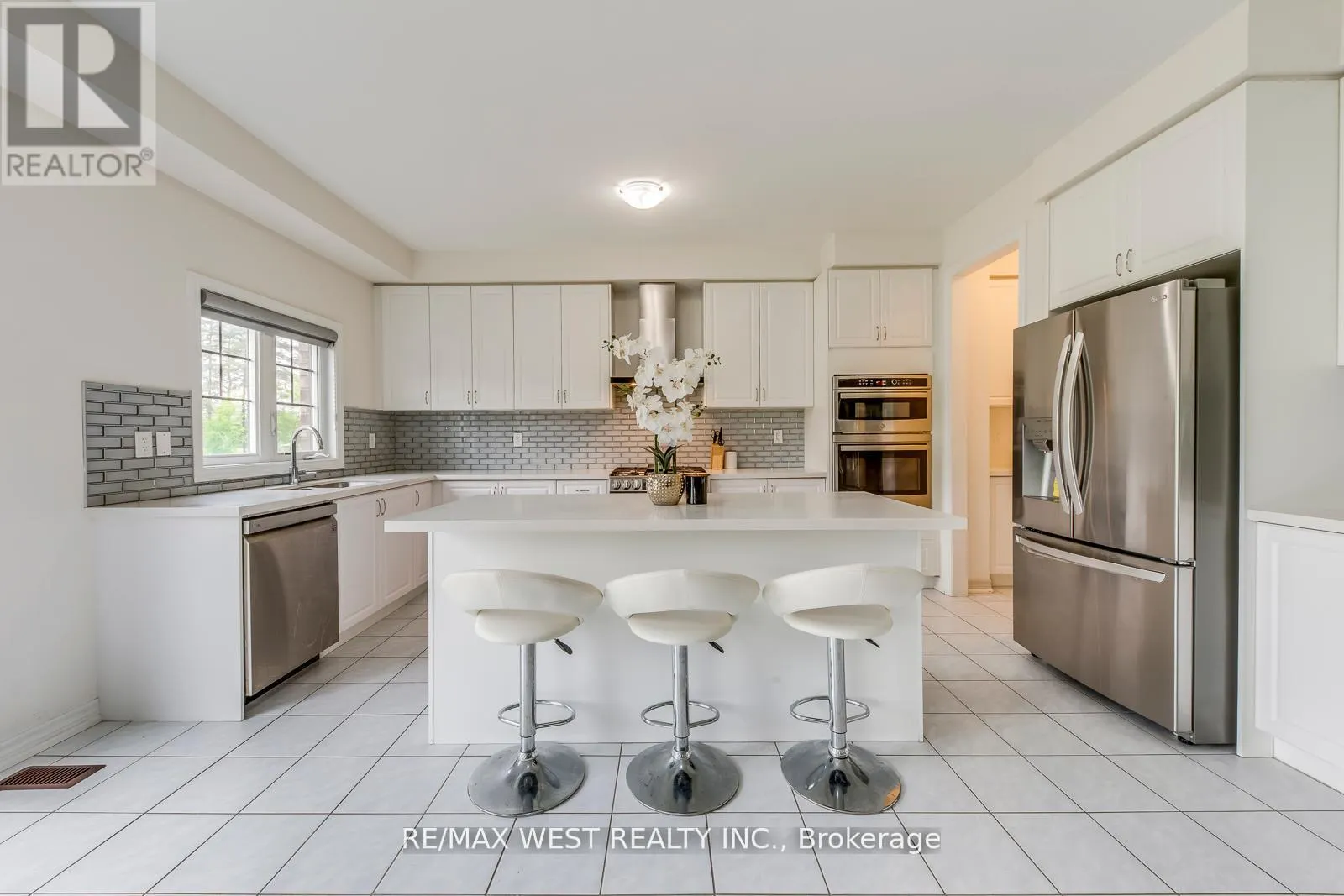 286 DANNY WHEELER BOULEVARD