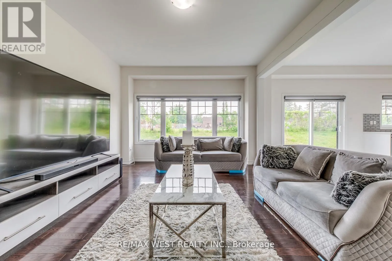286 DANNY WHEELER BOULEVARD