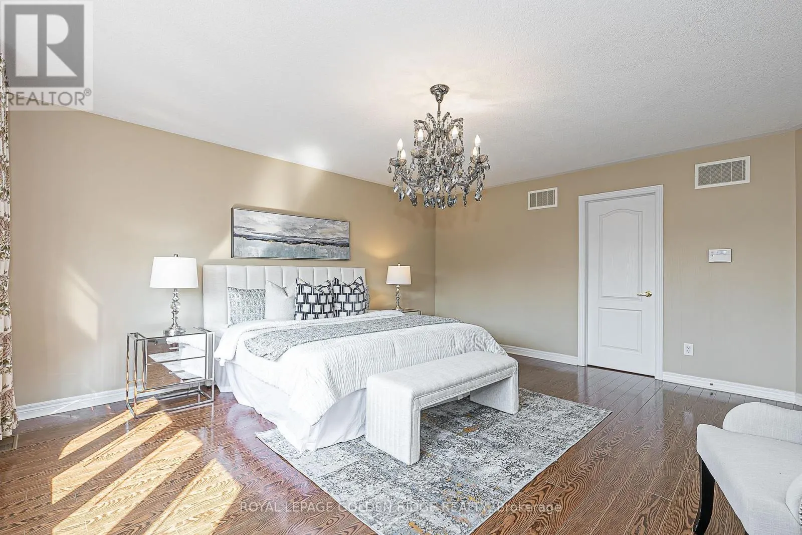12 GOLDEN MEADOW DRIVE