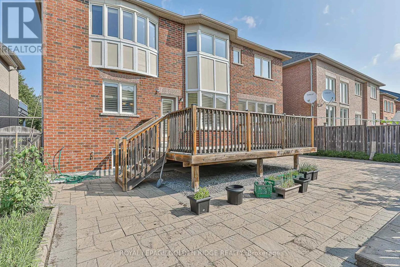 12 GOLDEN MEADOW DRIVE