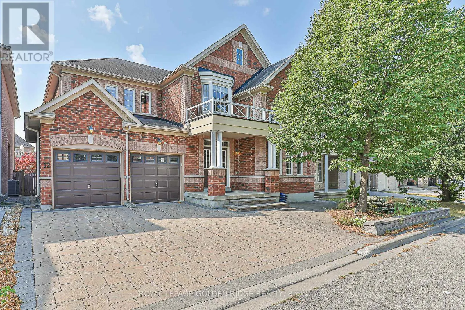 12 GOLDEN MEADOW DRIVE