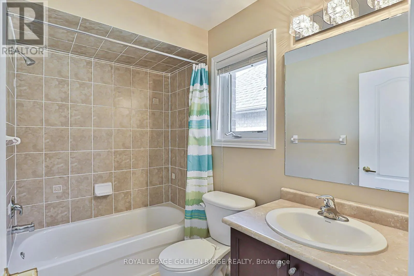 12 GOLDEN MEADOW DRIVE