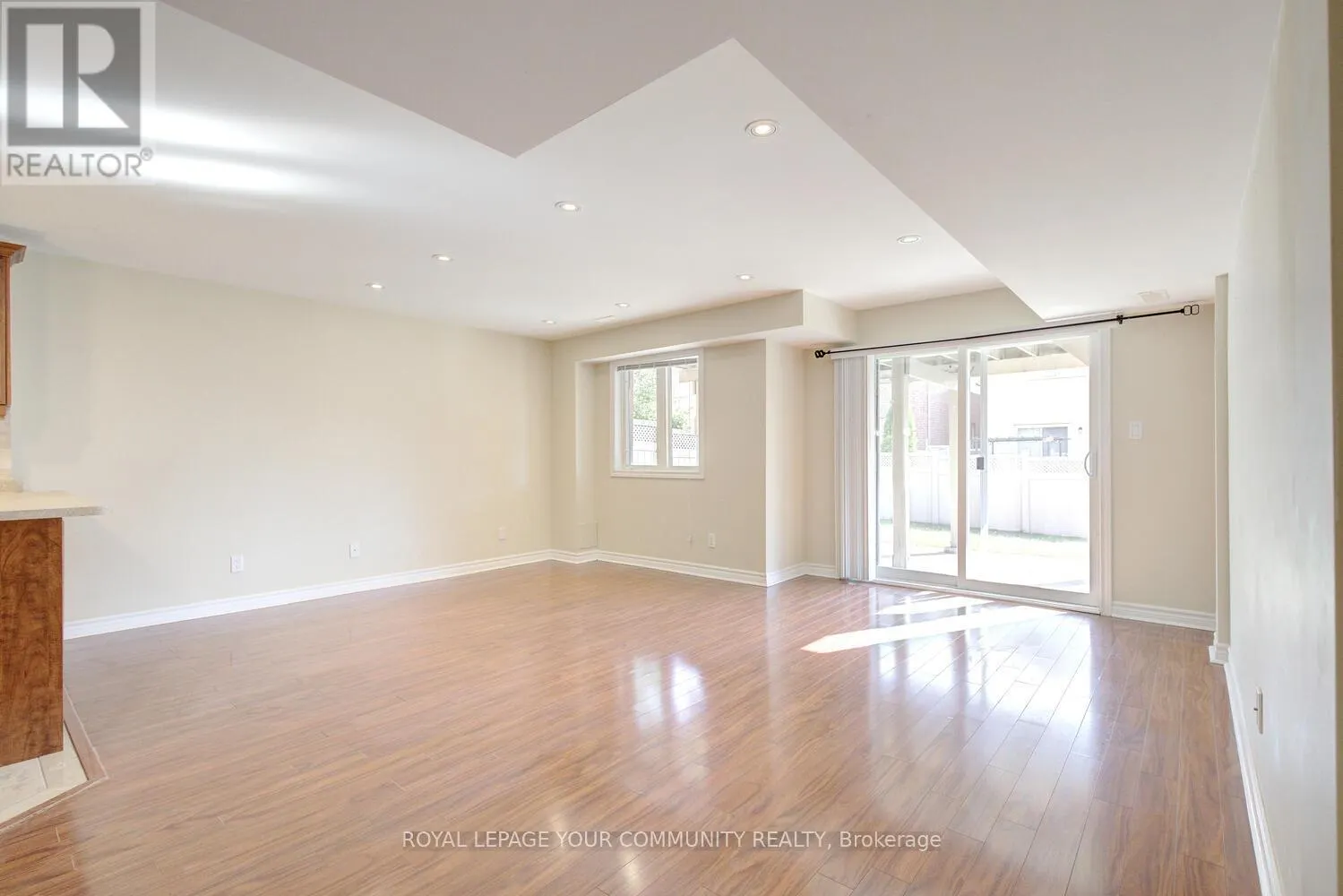 1-BED WALK-OUT BASEMENT - 625 GRAND TRUNK AVENUE
