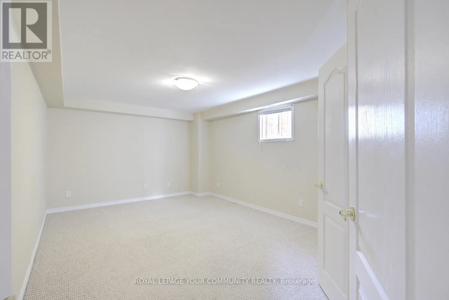 2-BED WALK-OUT BASEMENT - 625 GRAND TRUNK AVENUE