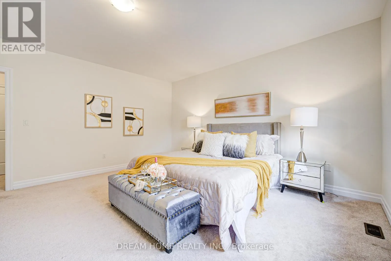 113 BOTELHO CIRCLE