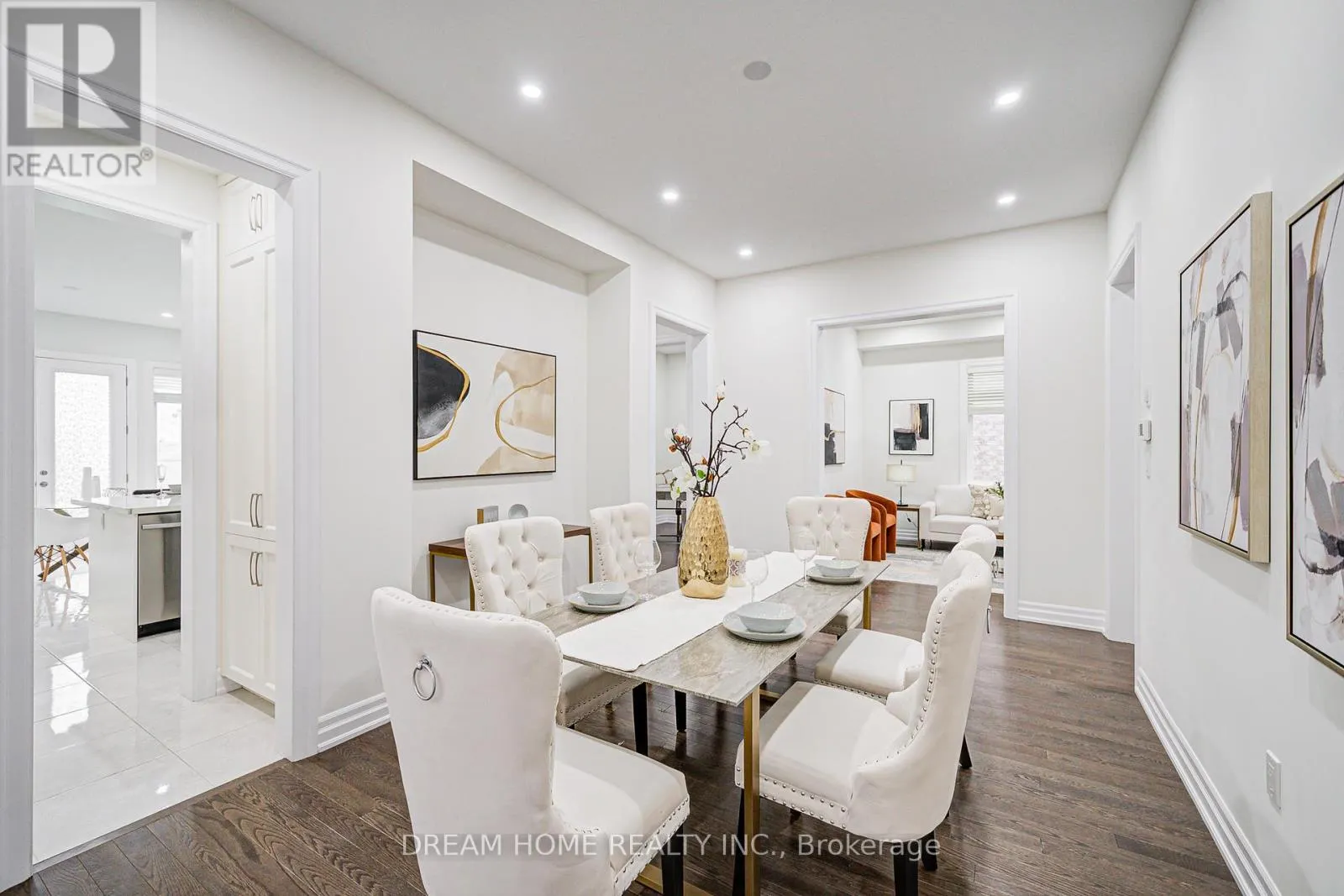 113 BOTELHO CIRCLE
