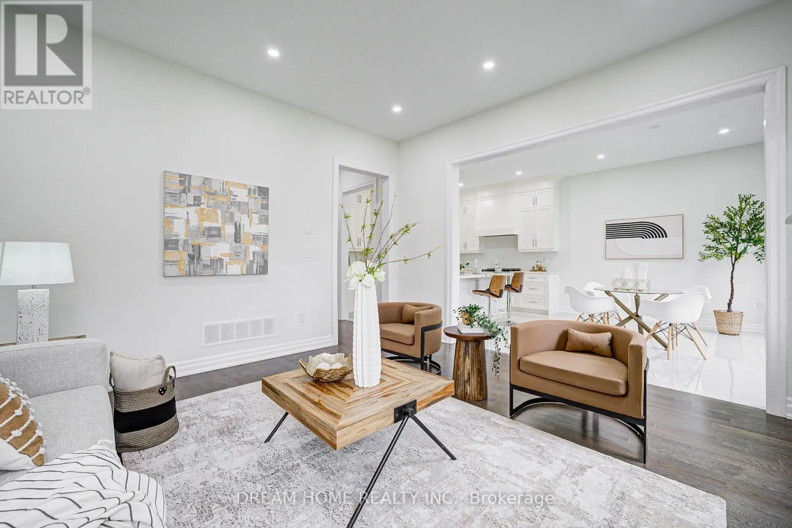 113 BOTELHO CIRCLE